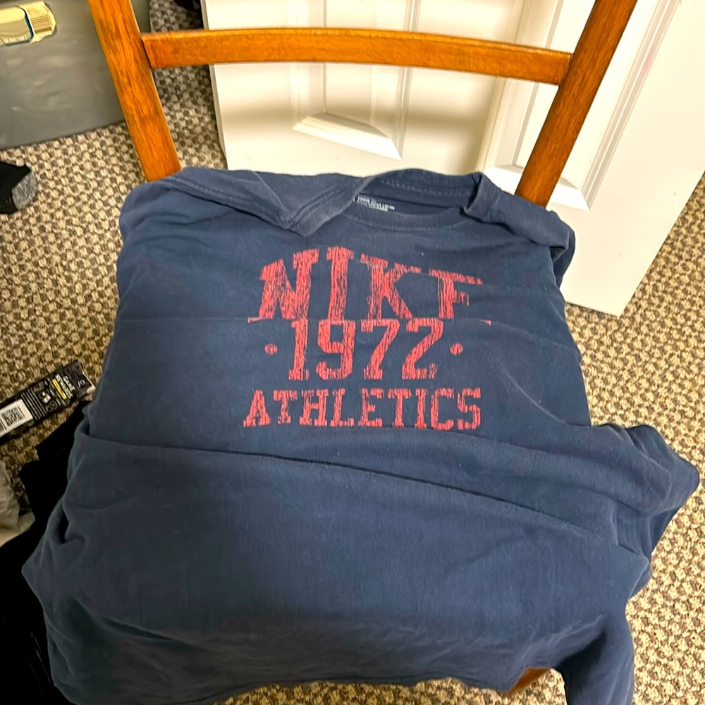 NIKE TEE